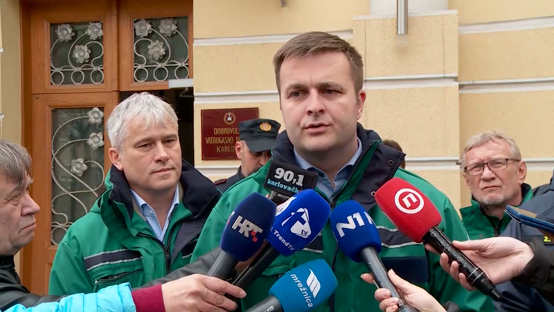 Ministar Ćorić: Sustav zaštite dobro funkcionira, spašene su stotine kuća